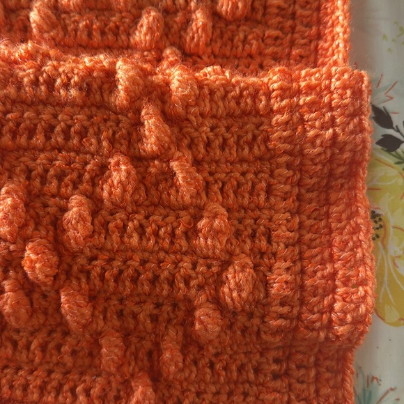 Hand Crocheted 38“ x 60“ Diamond Design Blanket - Picture 2 of 3